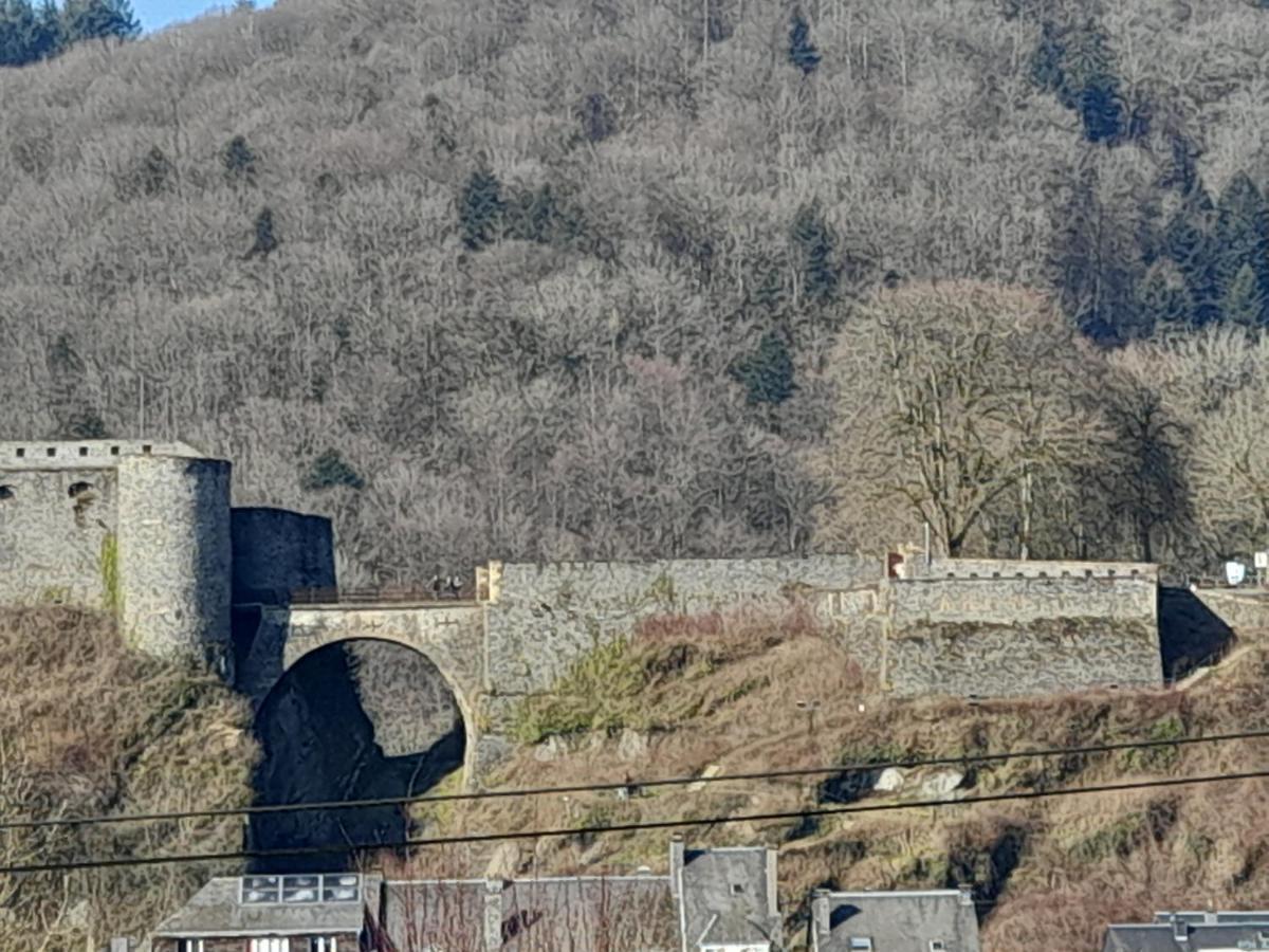 Meuble De Tourisme A Bouillon Apartamento Exterior foto
